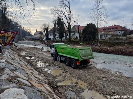 Sanacijska obnova vodotokov in hudournikov po poplavah (1)